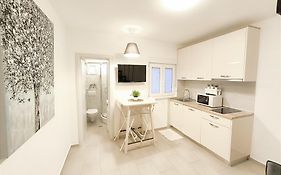 Studio apartment&room Niko